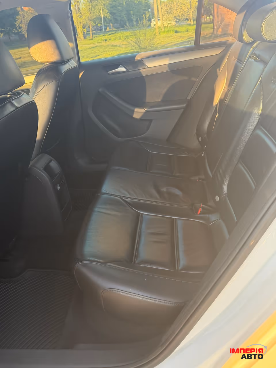 Volkswagen Jetta - фото 19