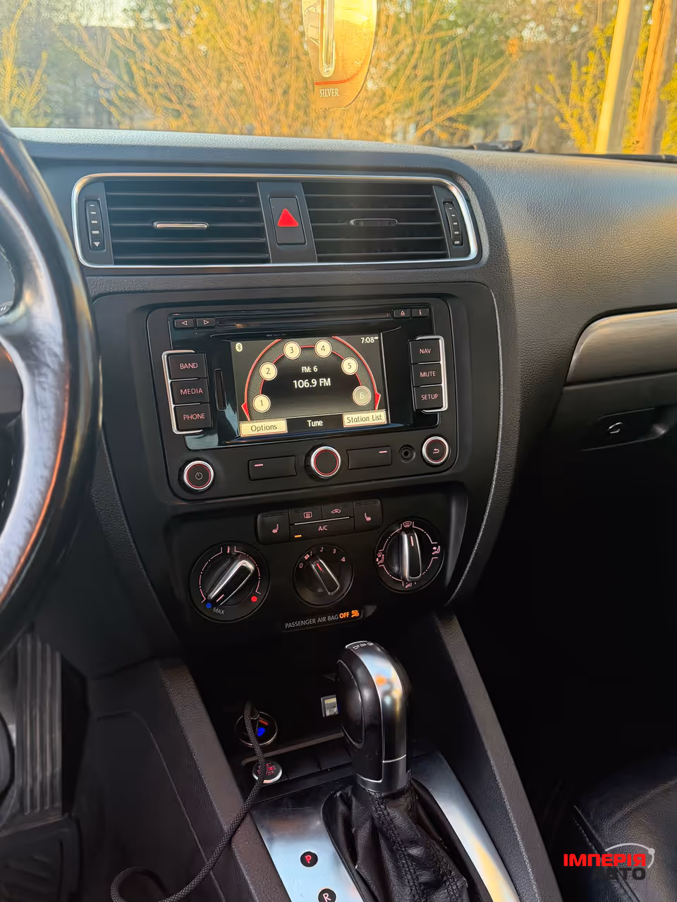Volkswagen Jetta - фото 23
