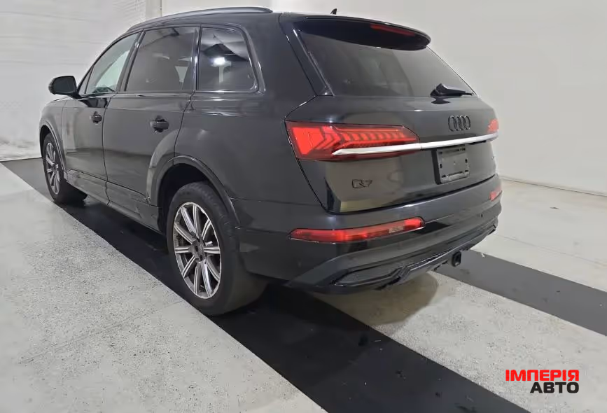 Audi Q7 - фото 3