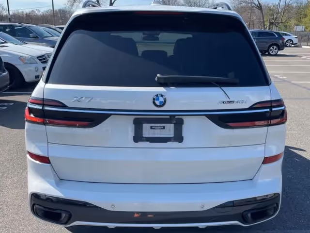 BMW X7 - фото 3