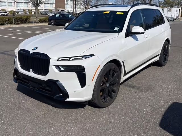 BMW X7 - фото 1