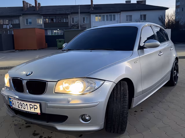 BMW 1 серії - фото 1