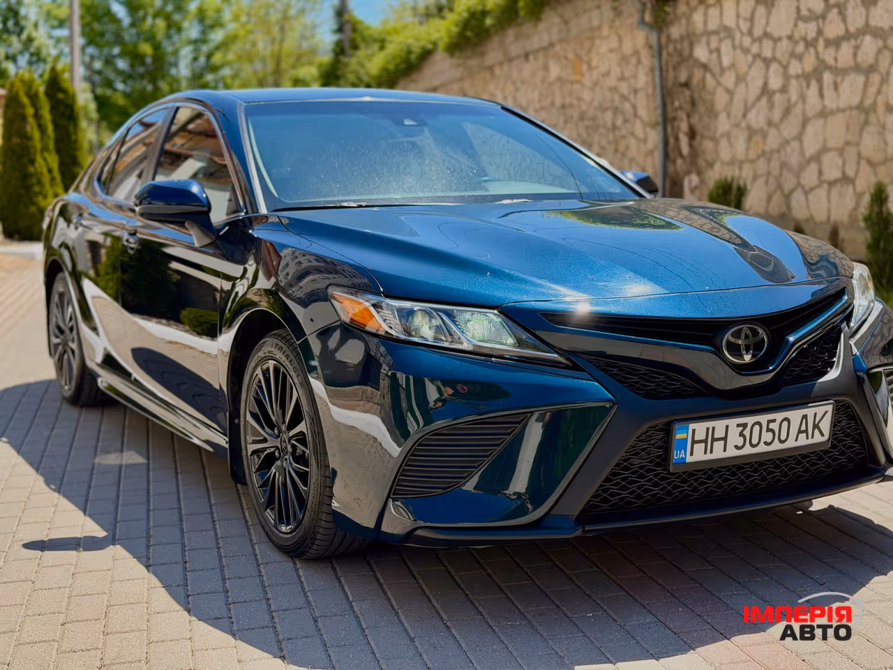 Toyota Camry - фото 2
