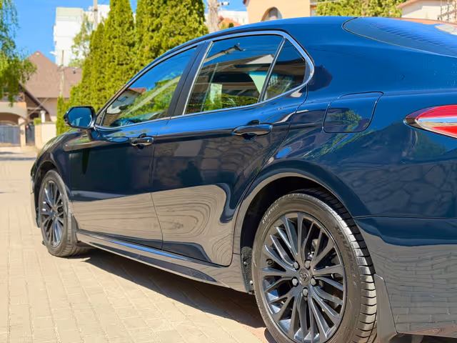 Toyota Camry - фото 5