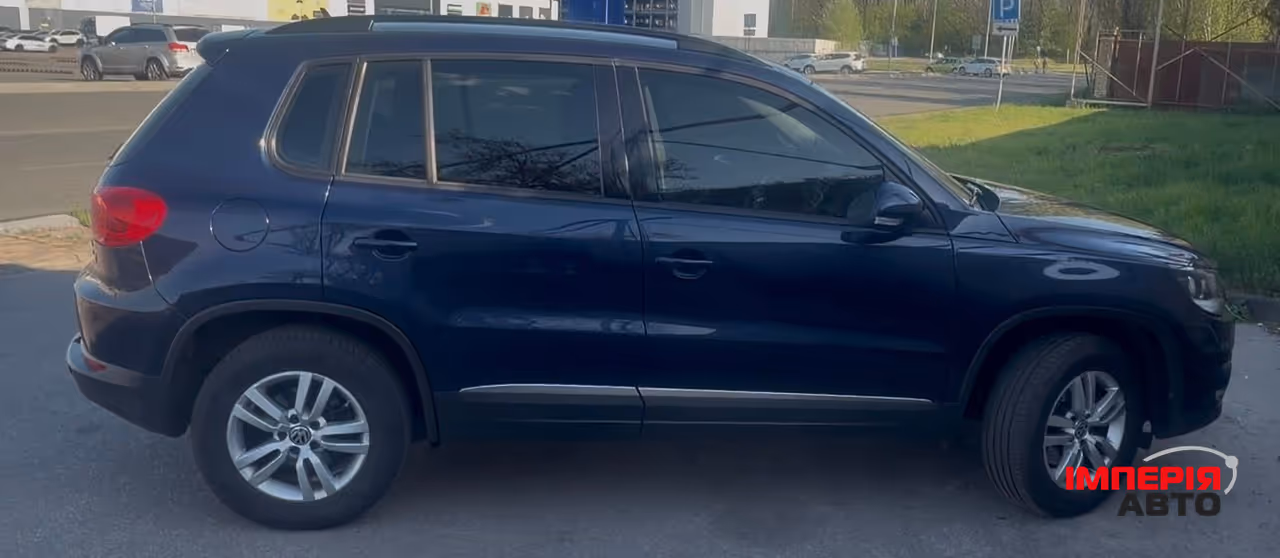 Volkswagen Tiguan - фото 2