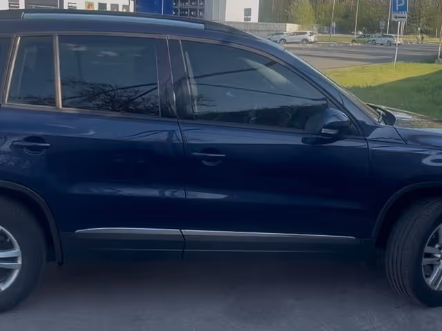 Volkswagen Tiguan - фото 2