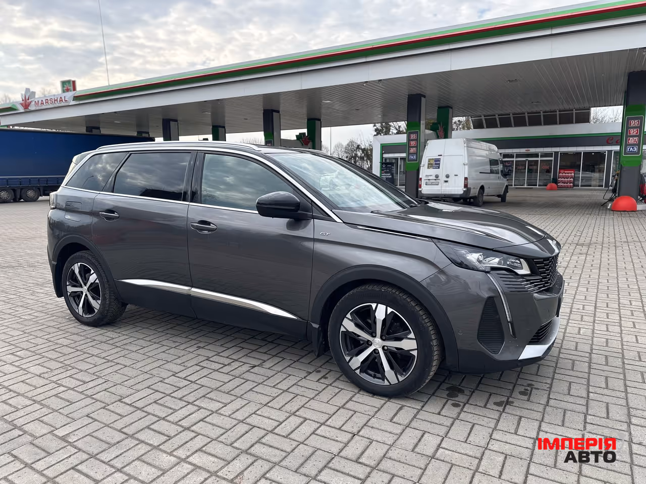 Peugeot 5008 - фото 9