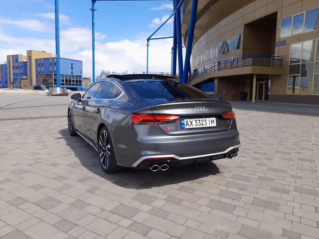 Audi S5 - фото 5
