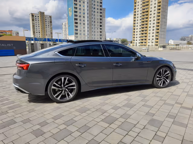 Audi S5 - фото 3