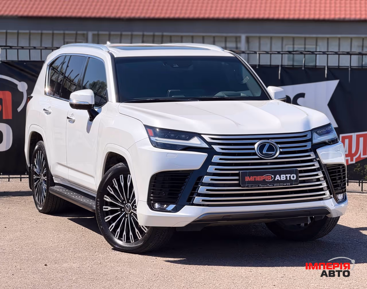 Lexus LX - фото 2