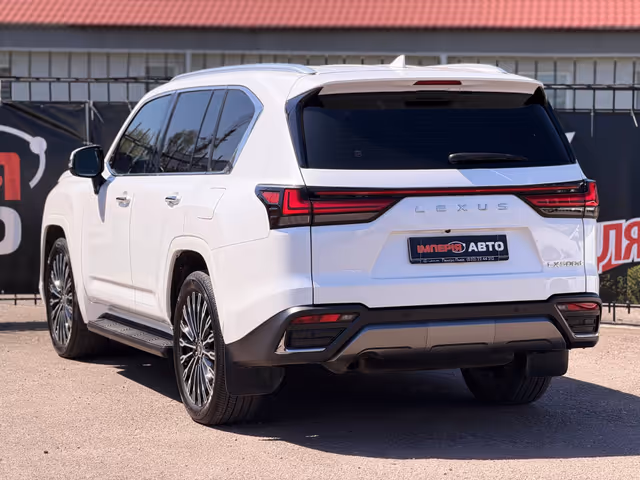 Lexus LX - фото 4