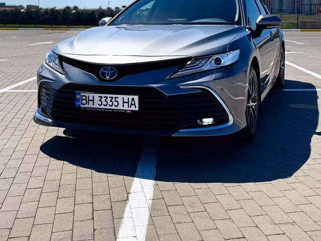 Toyota Camry - фото 5