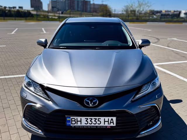 Toyota Camry - фото 4
