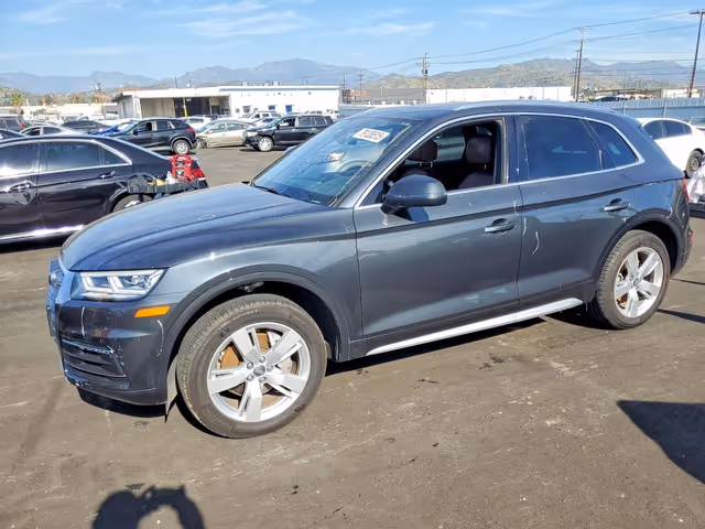 Audi Q5 - фото 1
