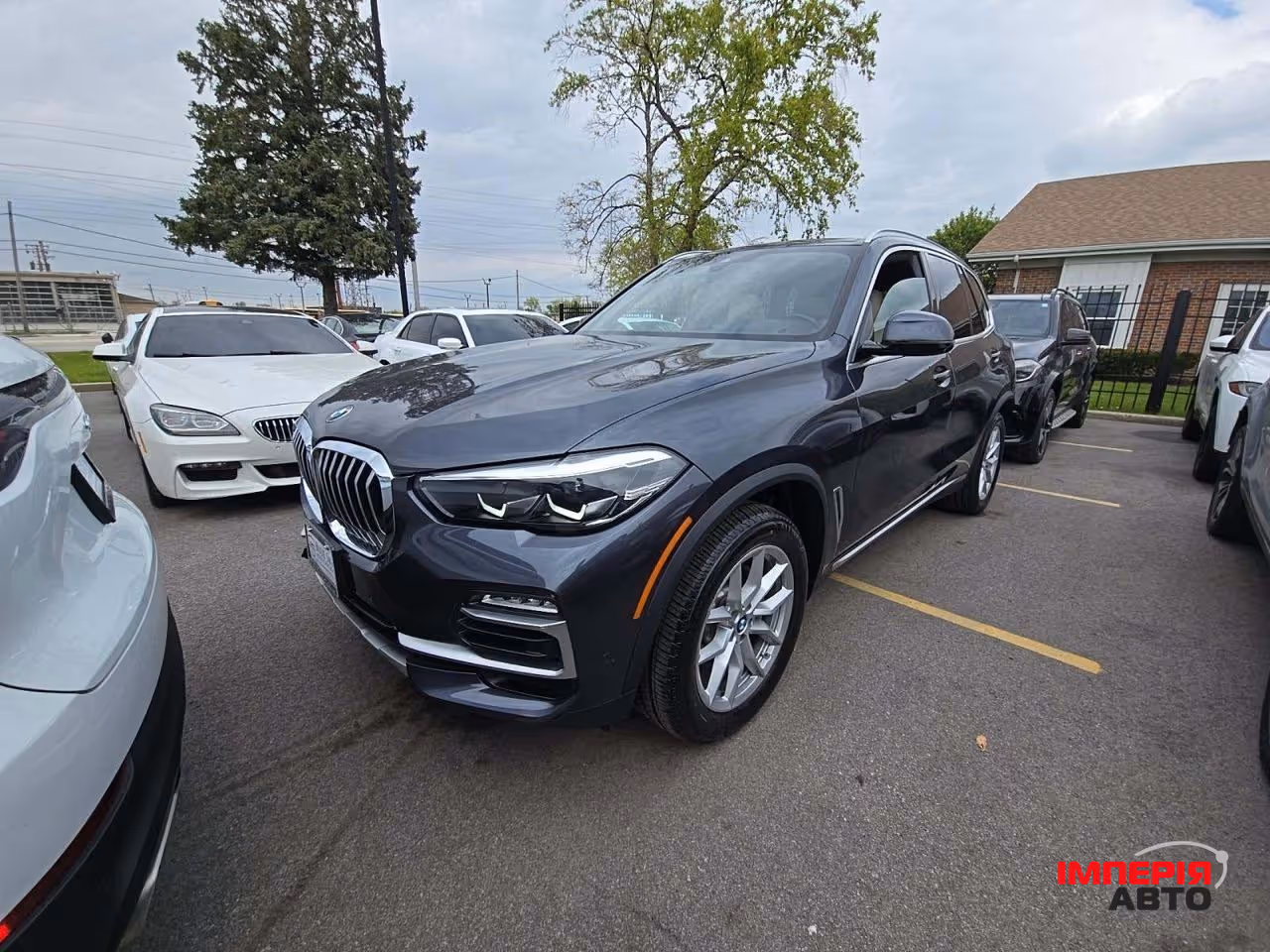 BMW X5 - фото 1
