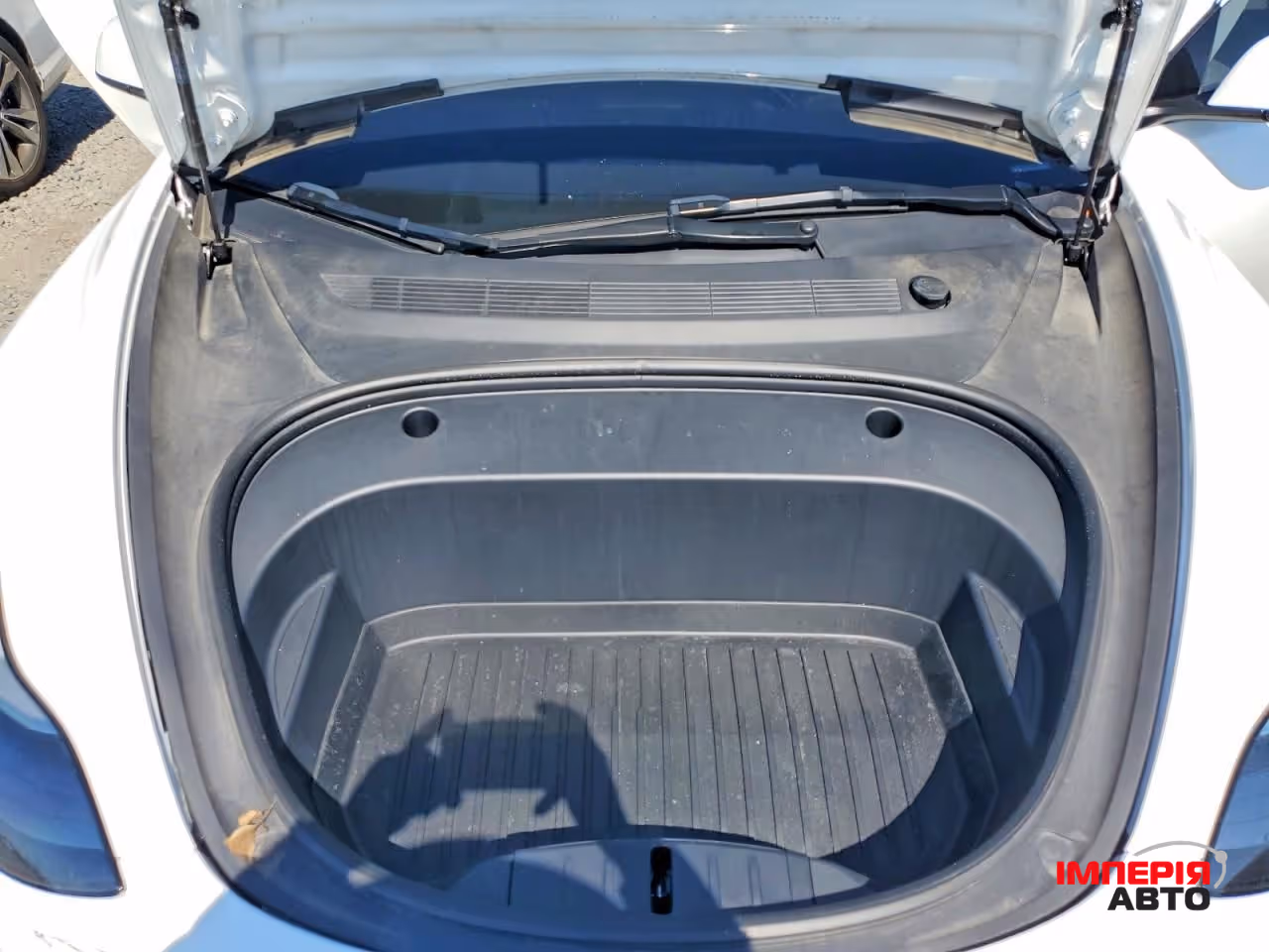 Tesla Model 3 - фото 11