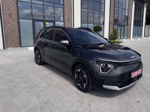 Kia Niro - фото 1