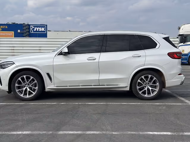 BMW X5 - фото 3