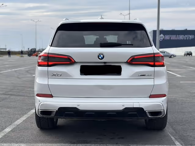 BMW X5 - фото 5