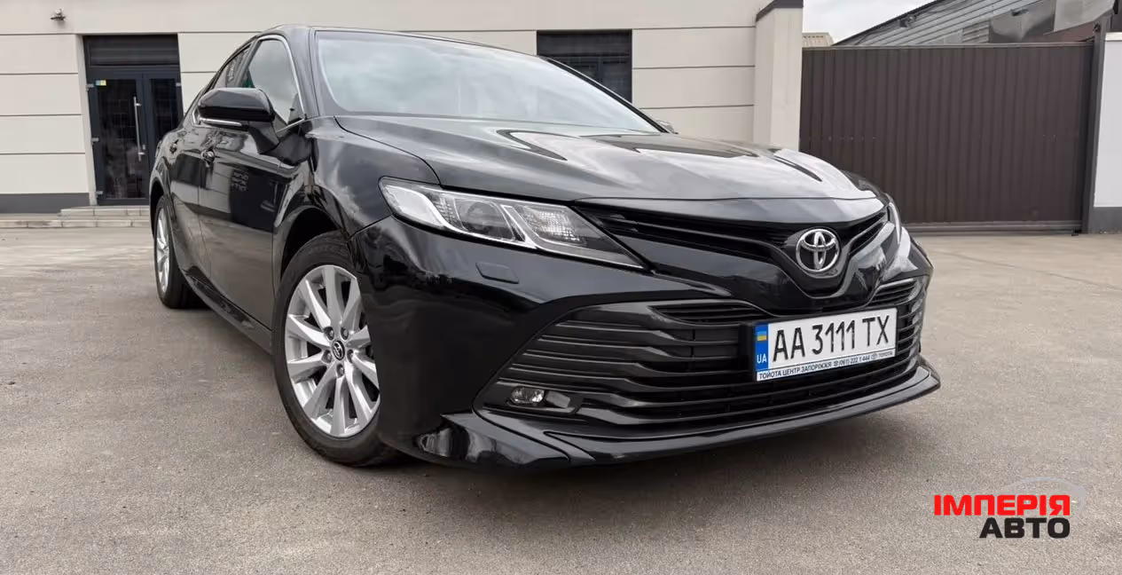 Toyota Camry - фото 4
