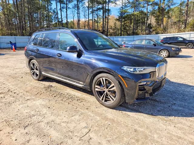 BMW X7 - фото 3