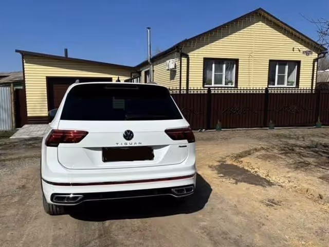 Volkswagen Tiguan - фото 3