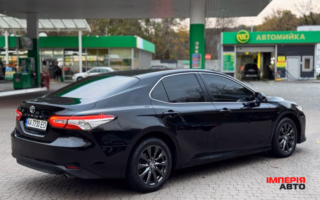 Toyota Camry - фото 5
