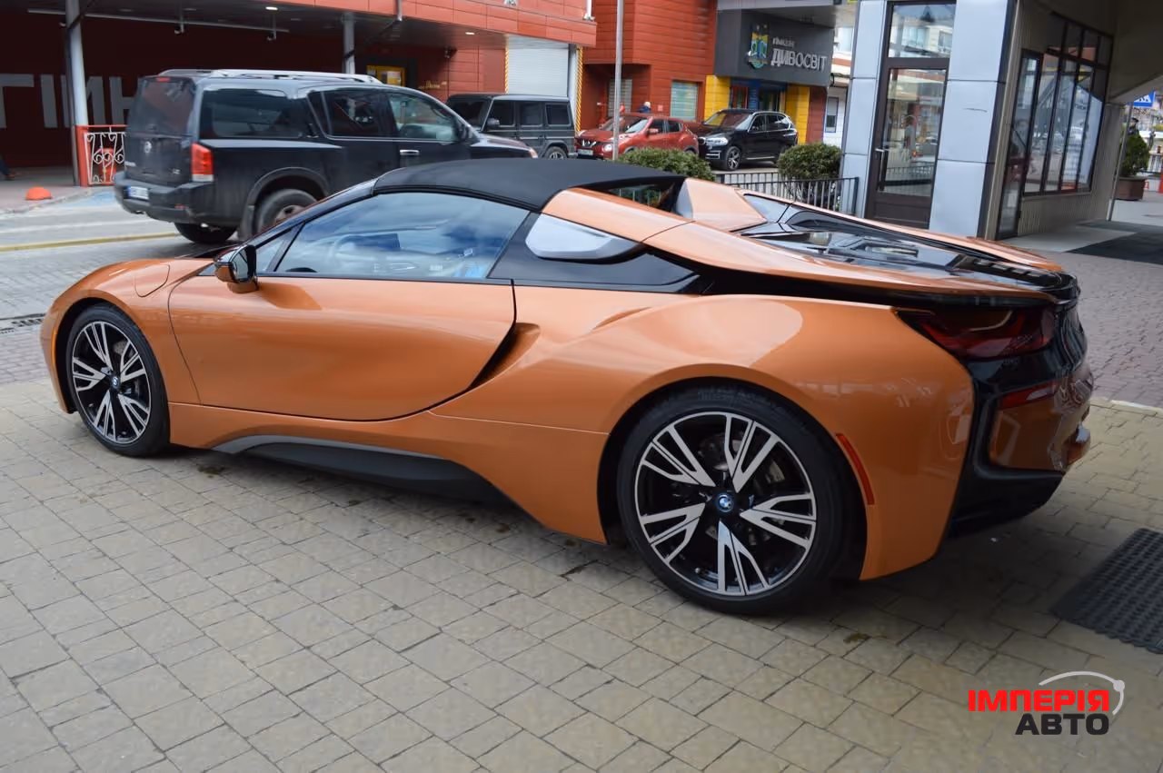 BMW i8 - фото 4