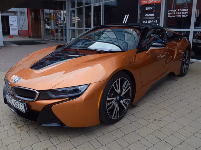 BMW i8 - фото 2