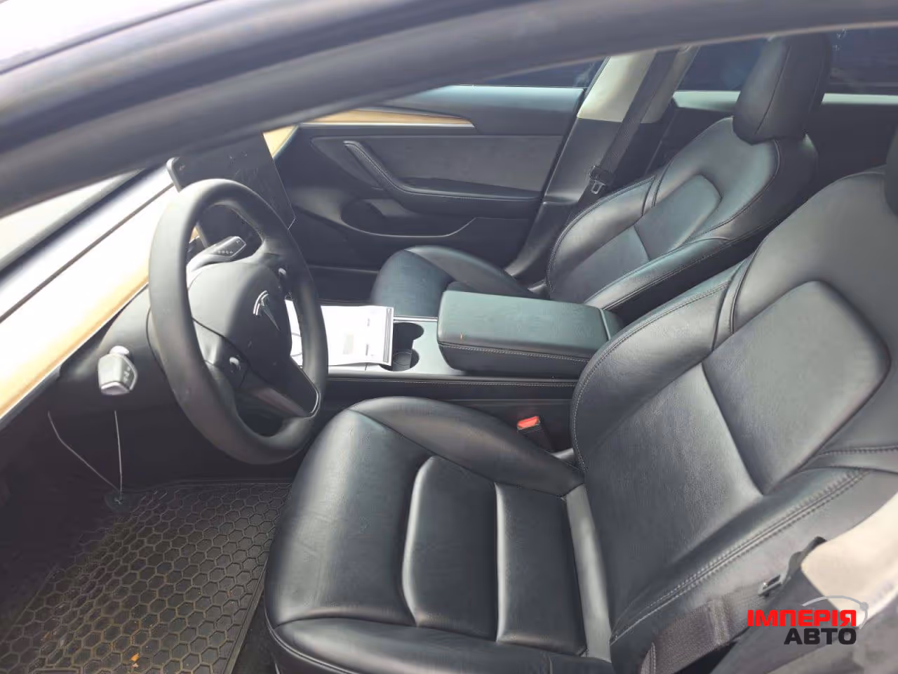 Tesla Model 3 - фото 4