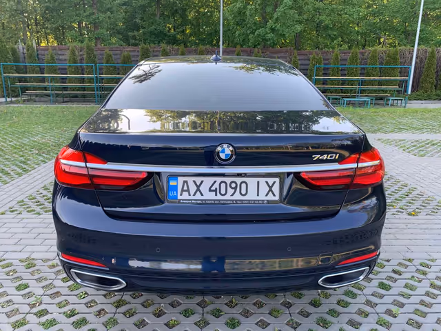 BMW 7 серії - фото 4