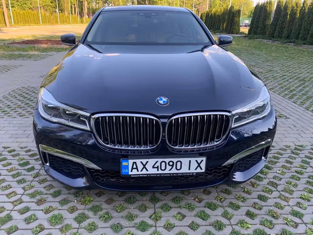 BMW 7 серії - фото 2