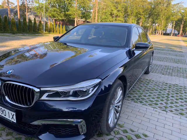 BMW 7 серії - фото 1