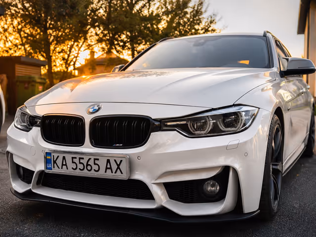 BMW 3 серії - фото 1
