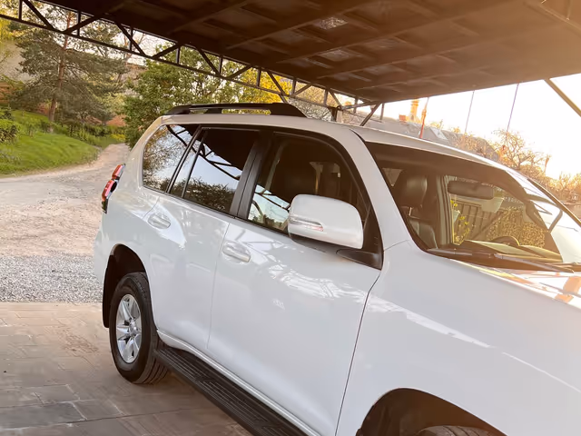 Toyota Land Cruiser Prado - фото 4