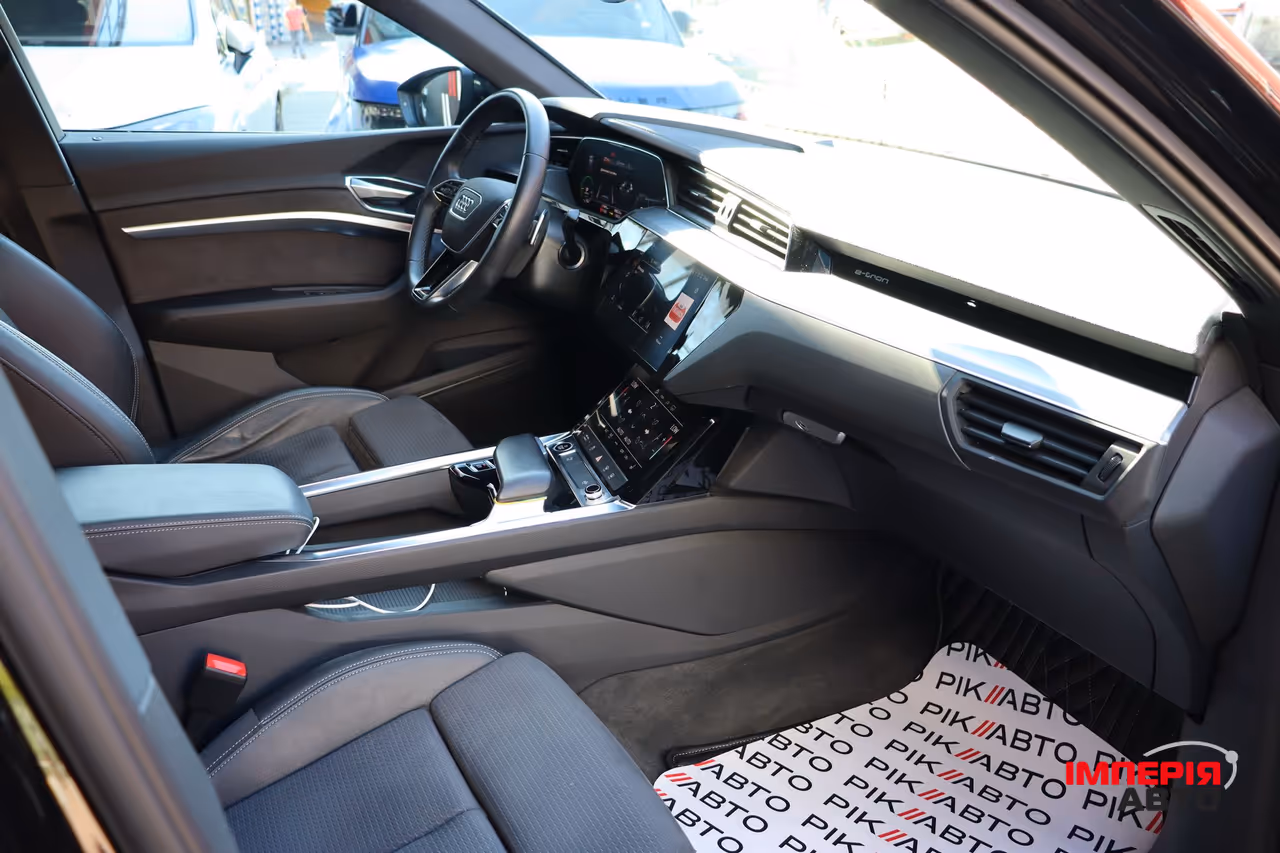 Audi e-tron Sportback - фото 10