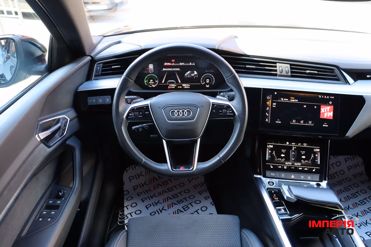 Audi e-tron Sportback - фото 8