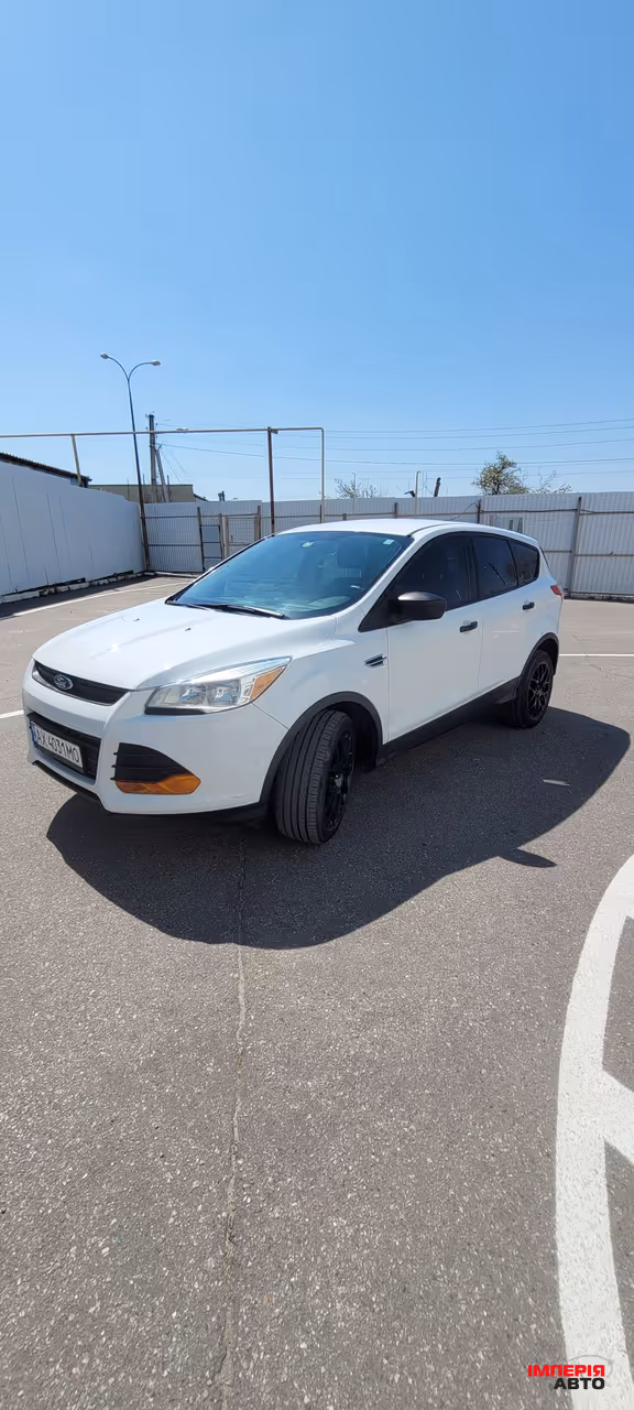 Ford Escape - фото 1