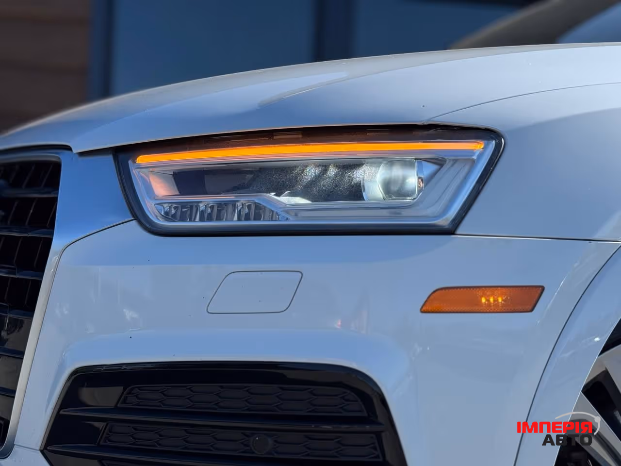 Audi Q3 - фото 8