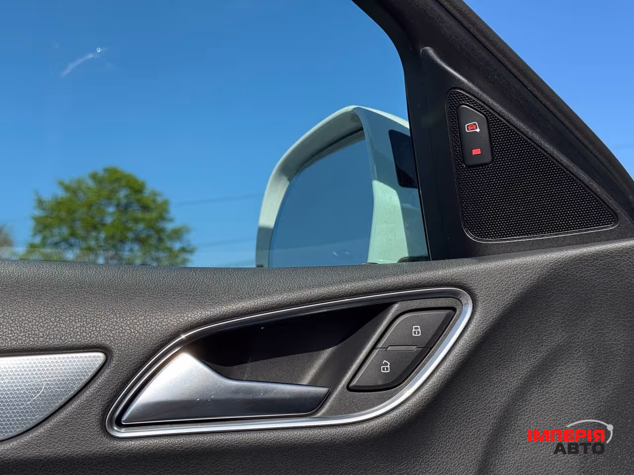 Audi Q3 - фото 30
