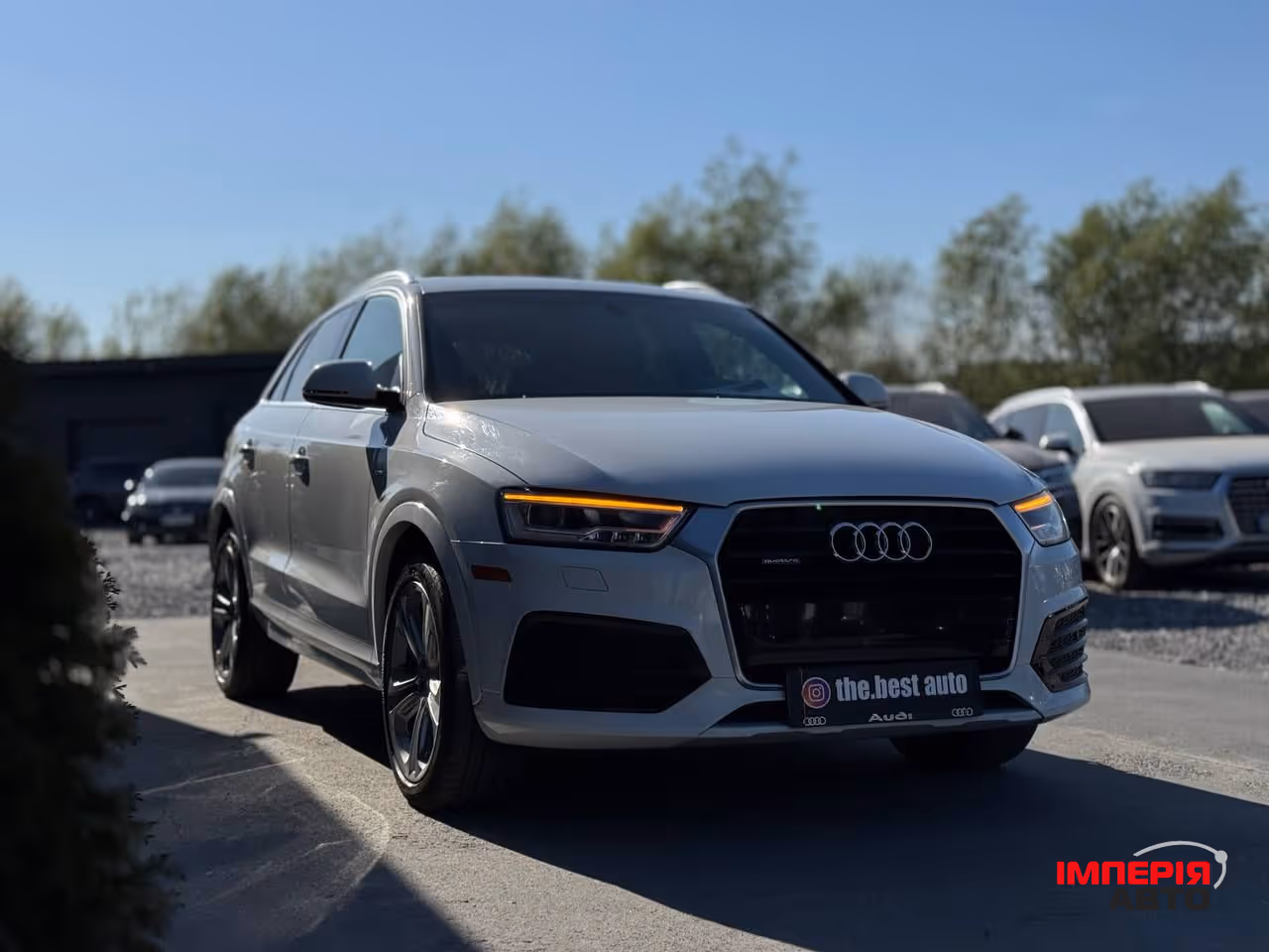 Audi Q3 - фото 12