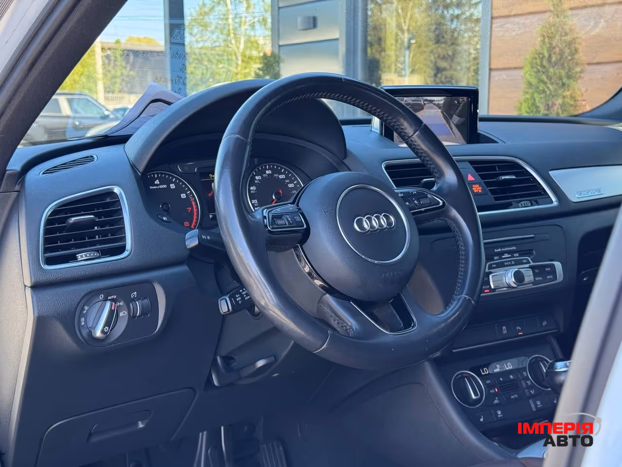 Audi Q3 - фото 37