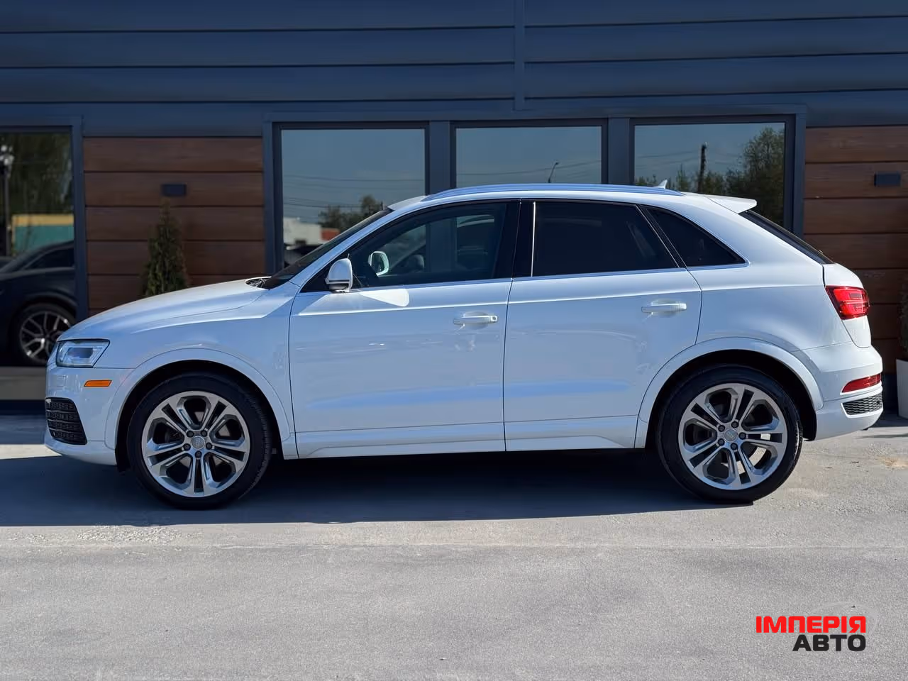 Audi Q3 - фото 15