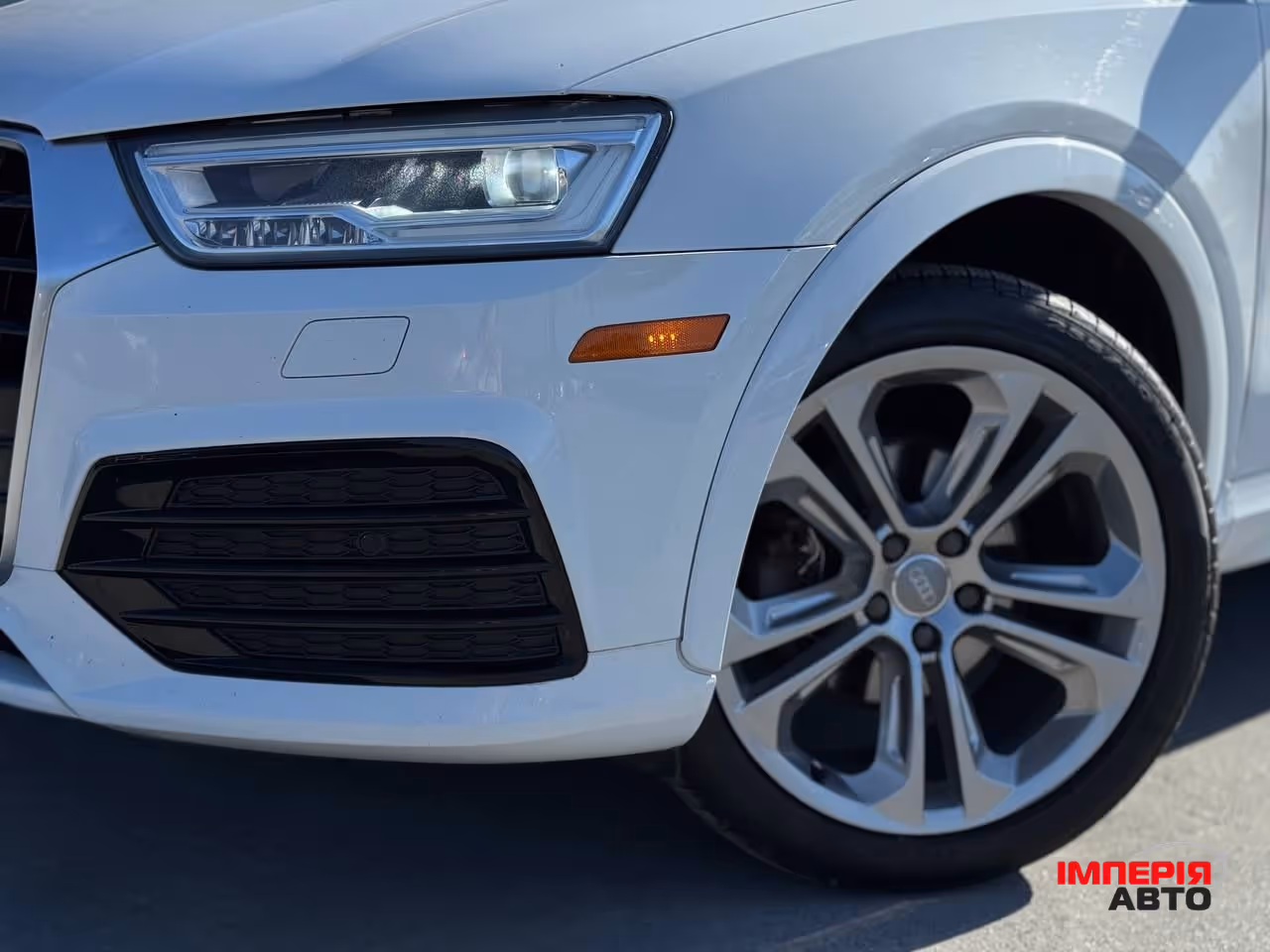 Audi Q3 - фото 6