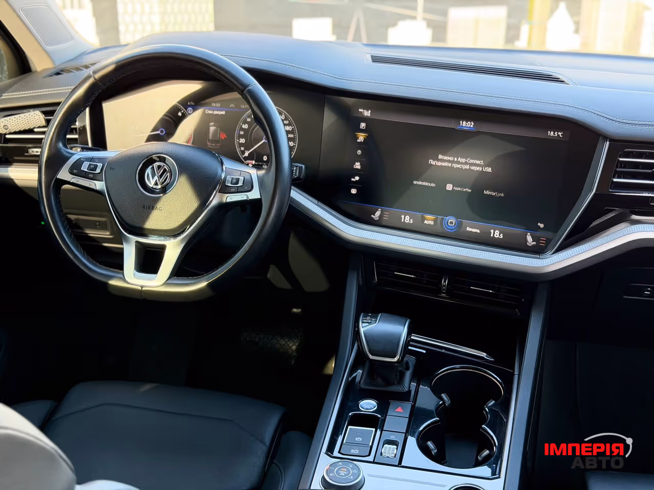 Volkswagen Touareg - фото 10