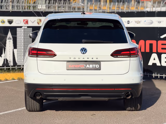 Volkswagen Touareg - фото 5