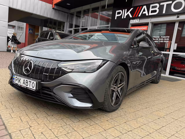 Mercedes-Benz EQE - фото 2