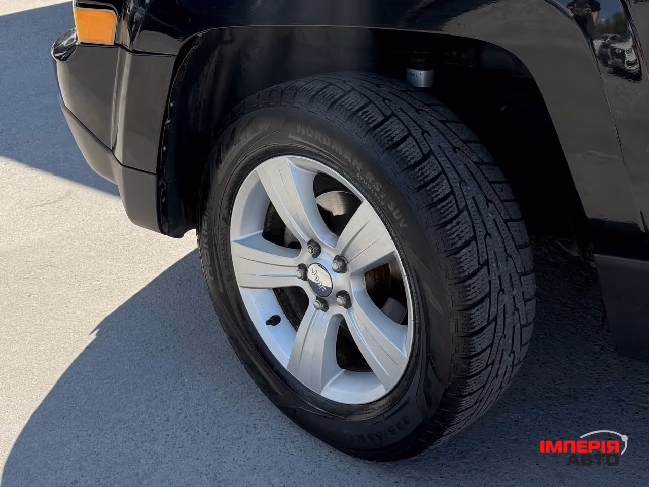 Jeep Patriot - фото 8