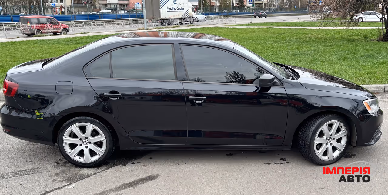 Volkswagen Jetta - фото 6