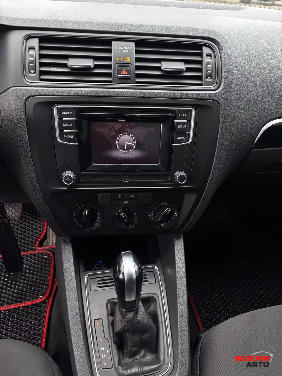 Volkswagen Jetta - фото 15